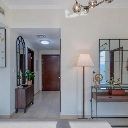 Luxury 1-Bedroom Apartment With Burj Khalifa View دبي المظهر الخارجي الصورة