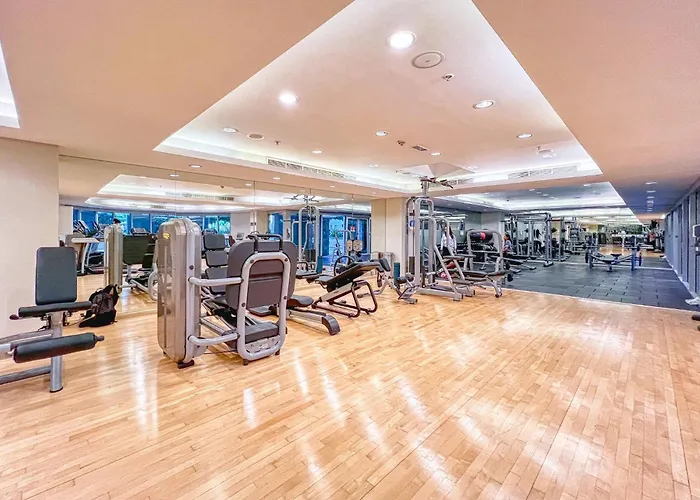 Luxury 1-Bedroom Apartment With Burj Khalifa View