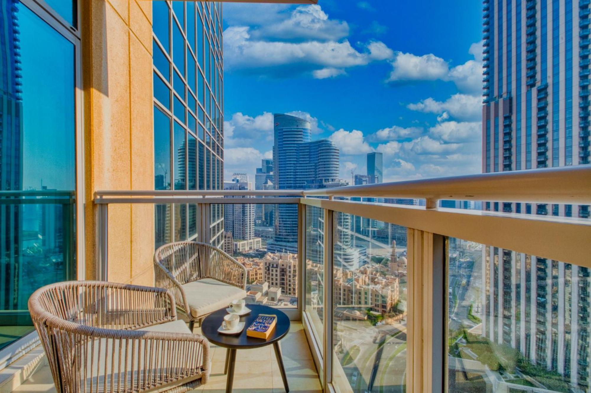 Luxury 1-bedroom With Burj Khalifa View شقة دبي