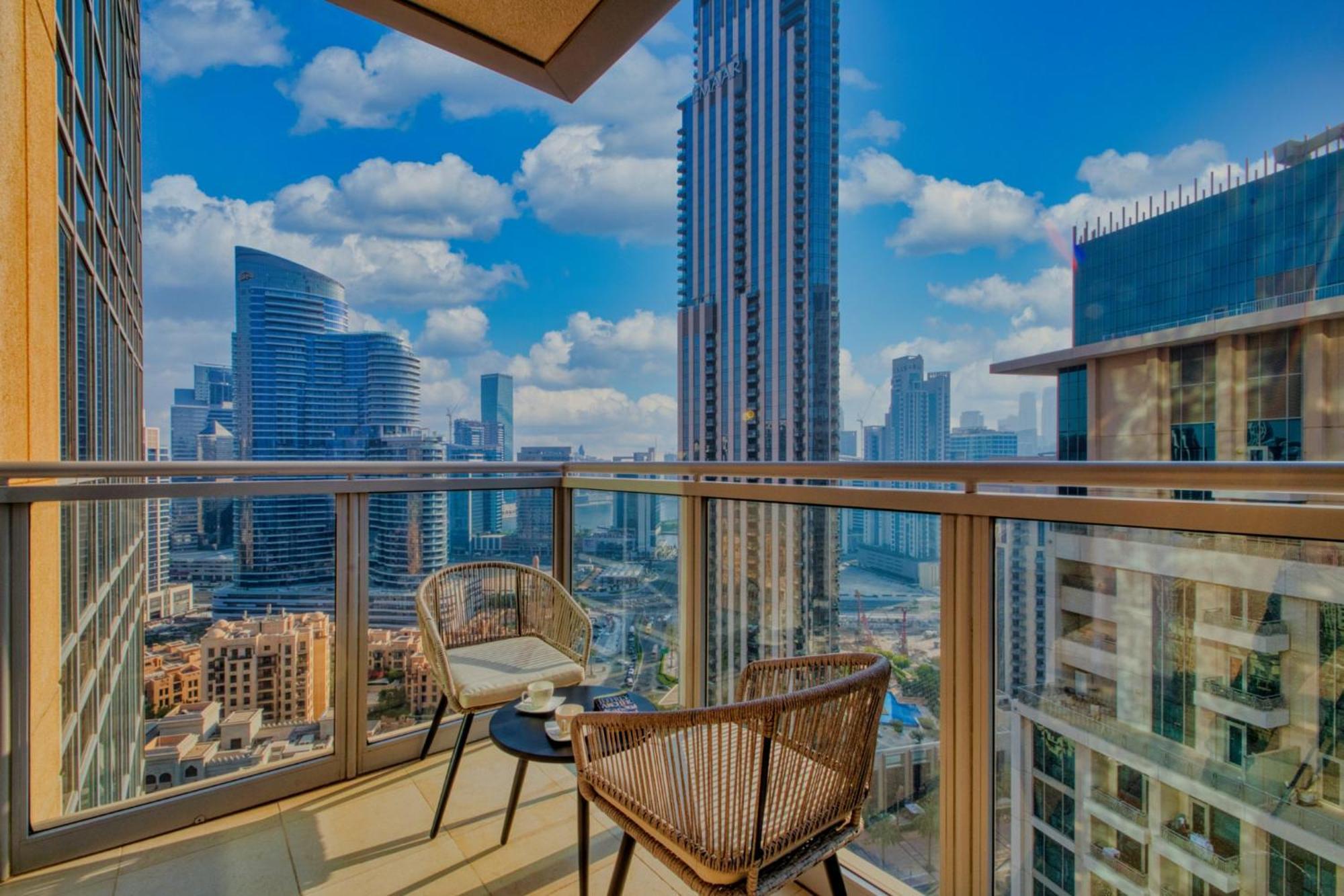 Luxury 1-bedroom With Burj Khalifa View شقة *